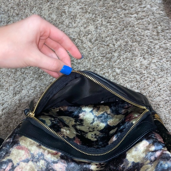 small backpack - Picture 3 of 4